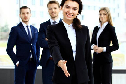 信用卡逾期一天因生病可申请协商解决吗？